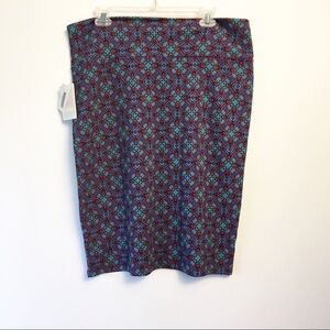 𝅺*3 for $36* Lularoe Cassie Skirt Size 2XL